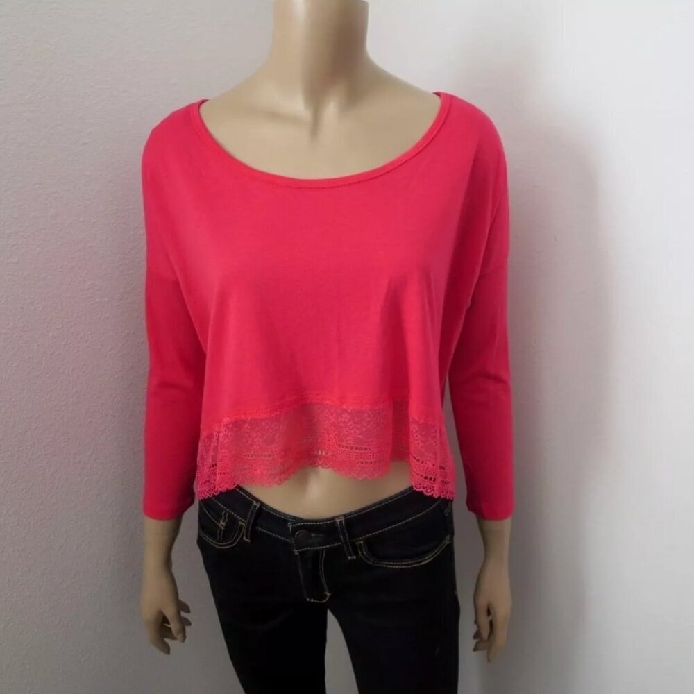 NWT Abercrombie Womens Crop Top Size Small Lace Hem 3/4 Sleeves Red